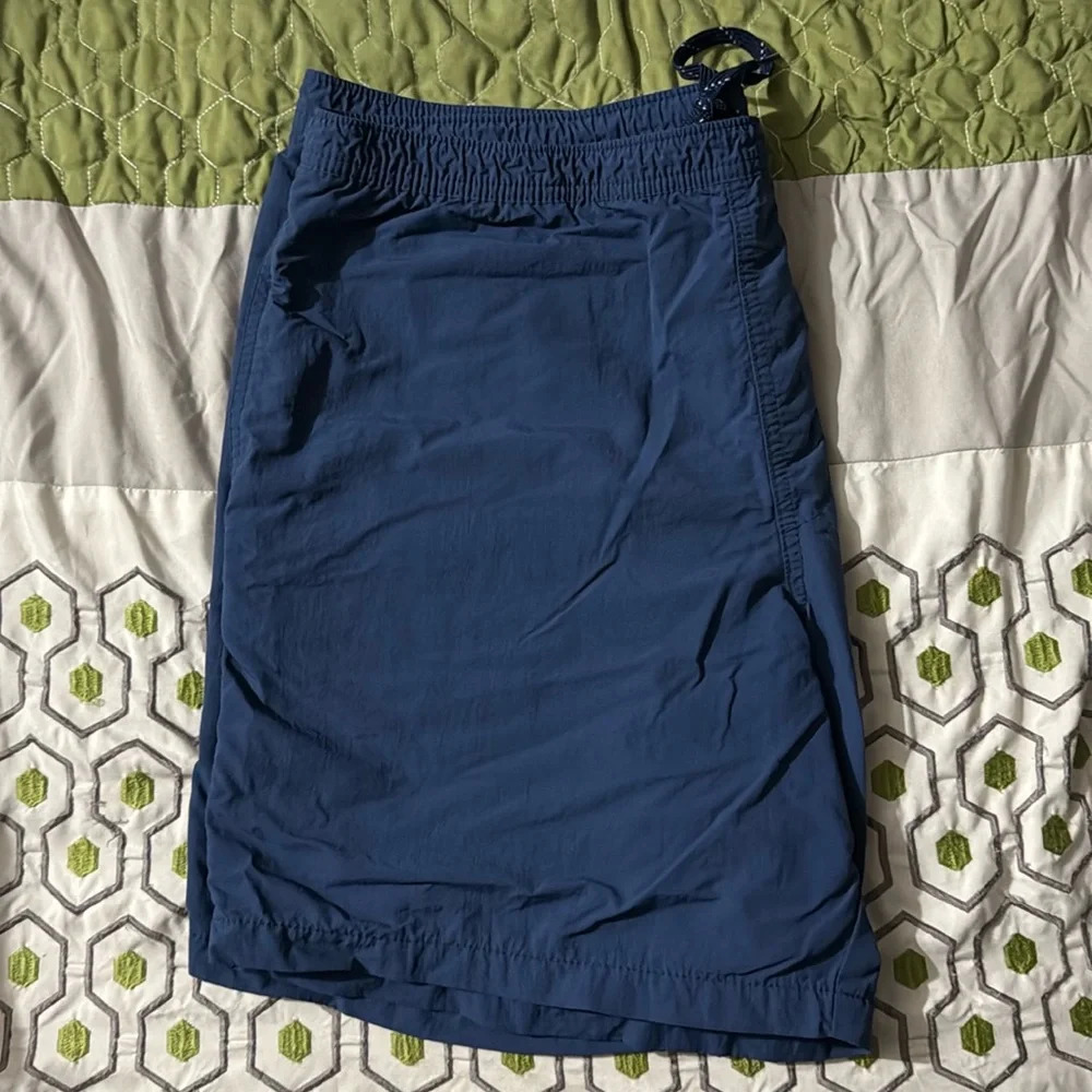 GAP blue lined shorts
